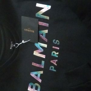 BALMAIN PARIS sweatshirt. (brand new) only worn in this picture.